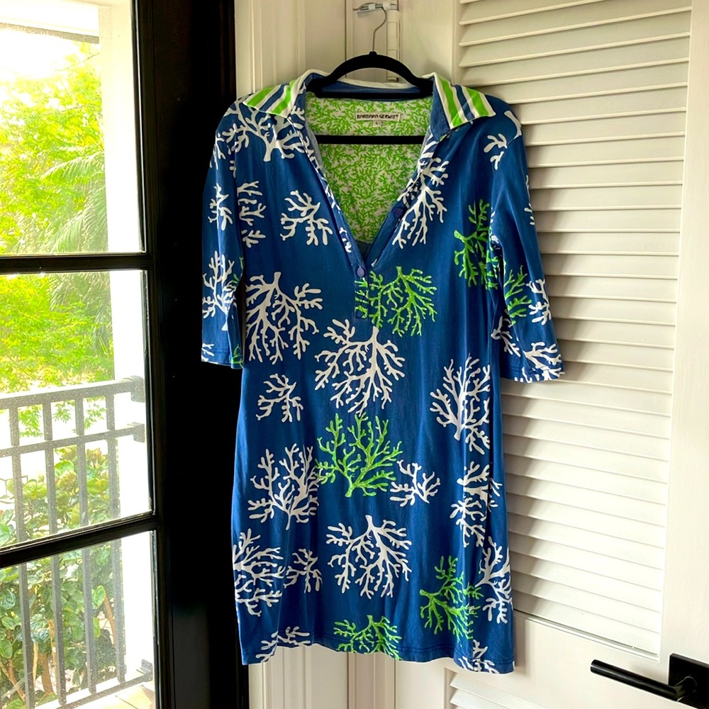 Barbara Gerwit v-neck dress. One button is missing.